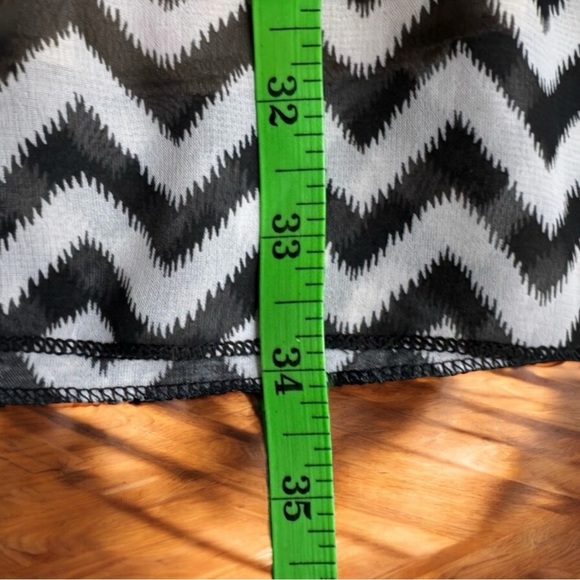 NO BOUNDARIES Chevron Ruffle Sleeveless Spaghetti Strap Dress - Size M (7-9) - Picture 6 of 11